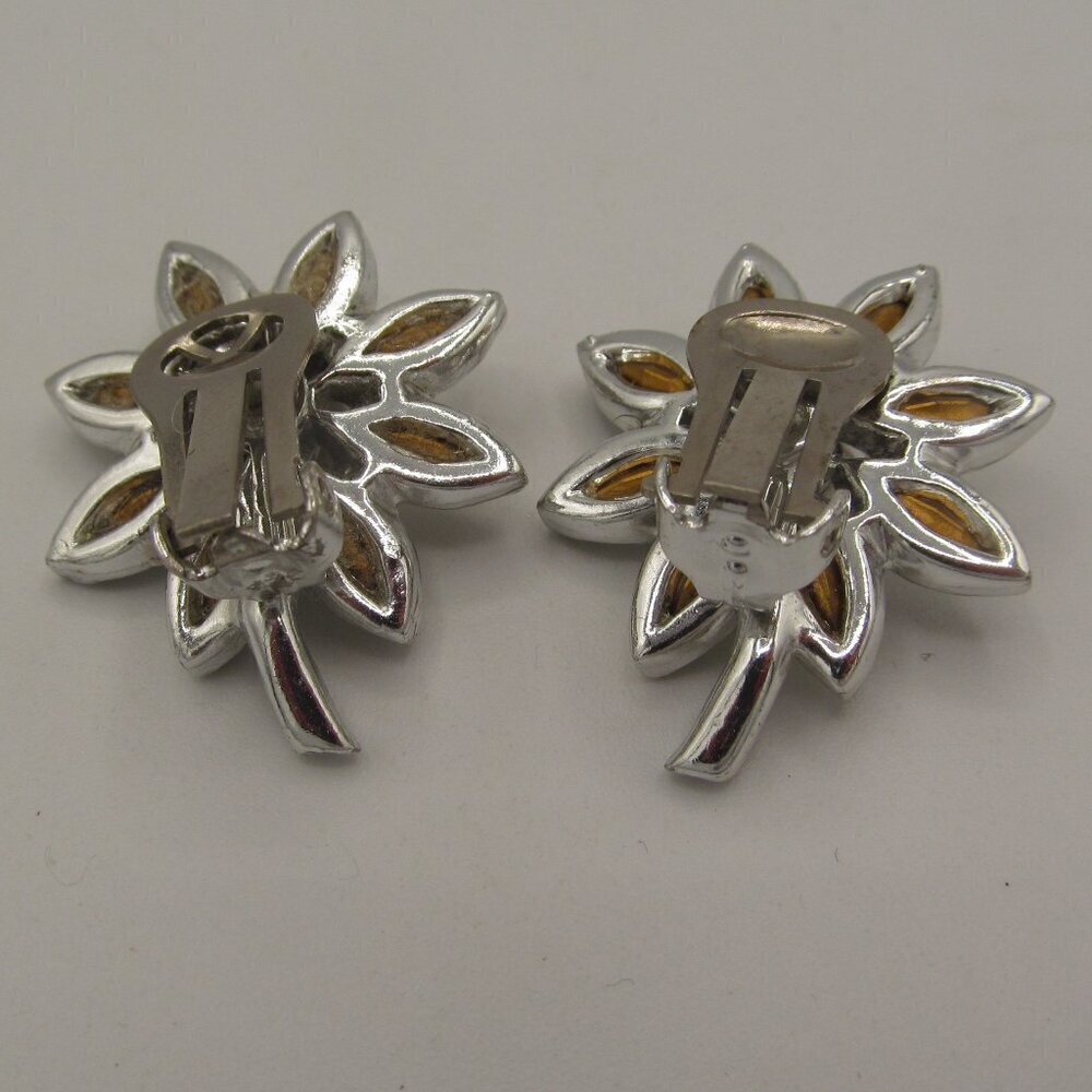 Vintage Sunflower Clip on Earrings - Picture 3 of 4